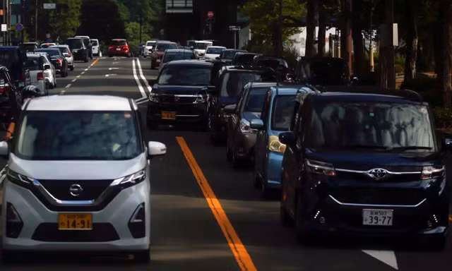 Nhật Bản thử nghiệm vỉa hè sạc không dây cho xe điện