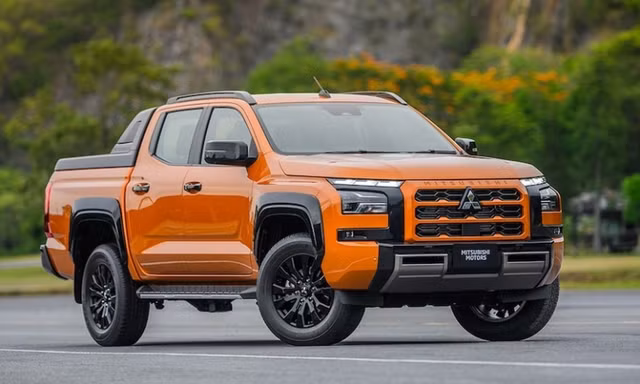 Mitsubishi Triton có thêm bản hybrid sạc điện