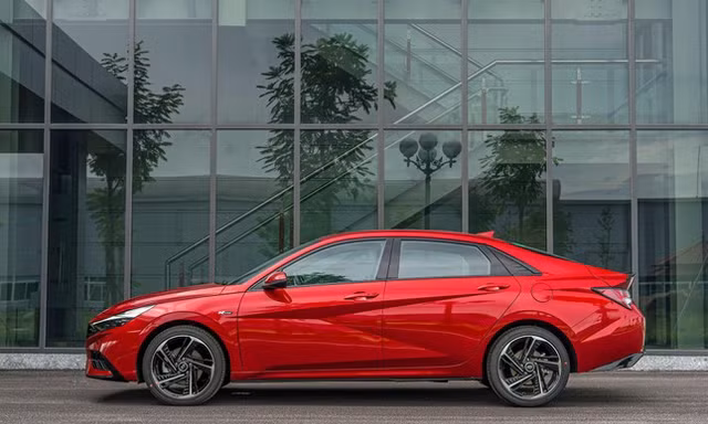 Triệu hồi Hyundai Elantra tại Việt Nam bởi lỗi dây an toàn 