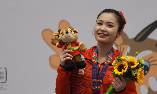 'Bóng hồng' Đặng Tiểu Bình và 15 năm theo đuổi Wushu