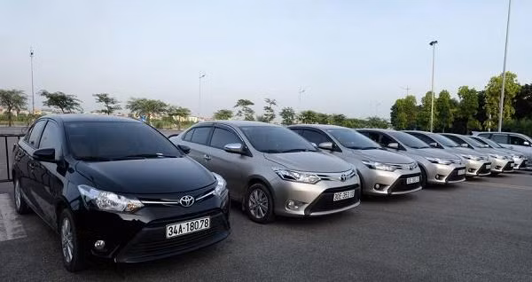 Dịch vụ xe ghép tăng giá do nhu cầu đi lại dịp Tết tăng.