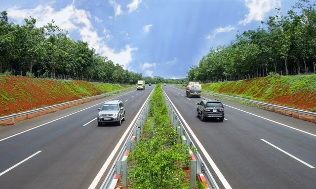 Hiện cao tốc TP.HCM - Long Thành - Dầu Giây vẫn thu phí 1 dừng.