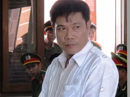 Khởi tố nguyên Phó trưởng công an TP Tuy Hòa