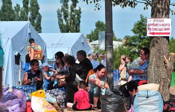 Người dân tị nạn Ukraine bắt đầu rời Nga trở về nhà