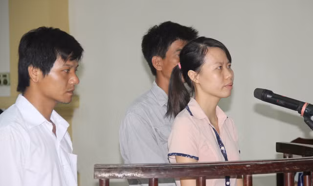Các bị cáo tại phiên xử