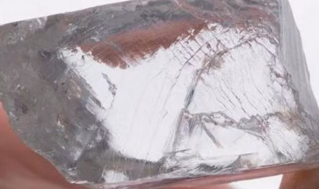 Viên kim cương trắng nặng 232 carat. Nguồn: tvnz.co.nz