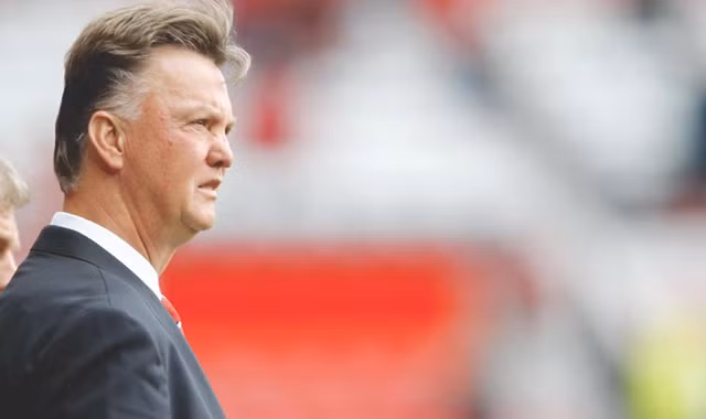 HLV Van Gaal cần một trận thắng khởi đầu tại Premier League. Ảnh: AP