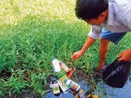 Bố mẹ giằng co, con 2 tháng tuổi nguy kịch vì thuốc diệt cỏ