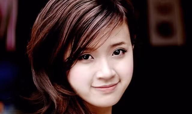 Hotgirl Midu xót xa khi Neymar bị chấn thương