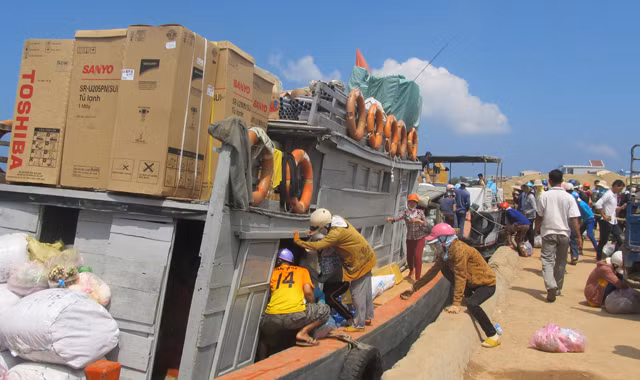 Lý Sơn rộn ràng trước ngày trọng đại