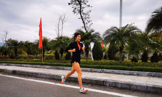 VĐV Thái Thu Trang chuẩn bị kỹ lưỡng cho Tiền Phong Marathon 2023