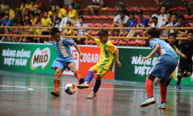 50 đội bóng tham dự giải bóng đá U11 toàn quốc 