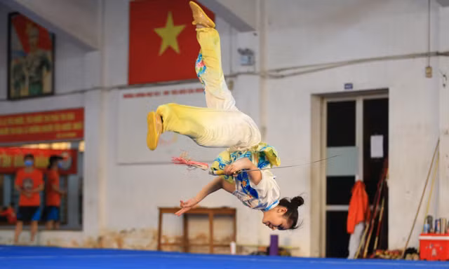 Bên trong lò luyện vàng wushu trước thềm SEA Games 32