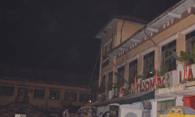 Cận cảnh Zone 9 bị cắt điện tối om