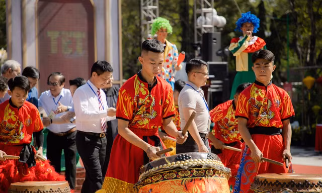 Teen Sài Gòn có thể tranh thủ đón Tết sớm, chụp ảnh đẹp lung linh tại “Lễ hội Tết Việt 2021” 