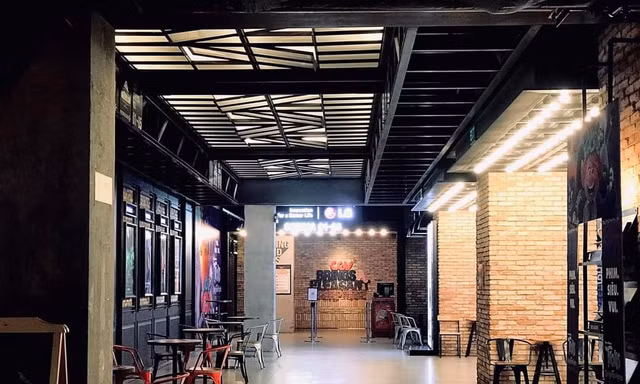 Bán hơn 10K vé, phim của Sơn Tùng có đủ sức “hồi sinh” thói quen ra rạp của giới trẻ?