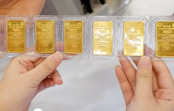 Giá vàng SJC giảm mạnh ngay khi mở cửa 