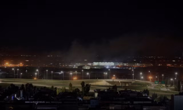 Các nguồn tin an ninh người Kurd cho biết ít nhất 3 quả rocket đã rơi xuống gần Sân bay Quốc tế Erbil ở khu tự trị người Kurd