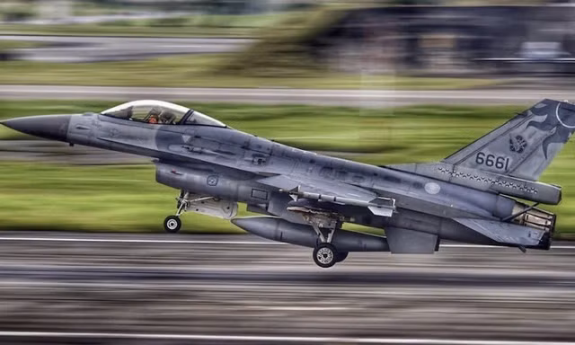 Tiêm kích F-16 của Đài Loan được phái đi chặn chiến đấu cơ Trung Quốc
