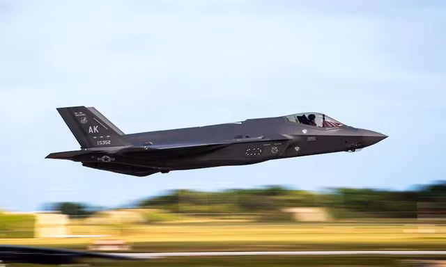 Với giá niêm yết khoảng 100 triệu USD/chiếc, F-35 là thứ đắt đỏ
