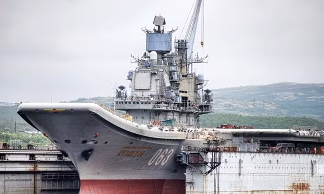 Tàu sân bay Kuznetsov của hải quân Nga