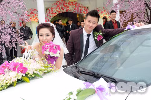 Ảnh cưới nhí nhảnh của 'công chúa' thể dục nghệ thuật