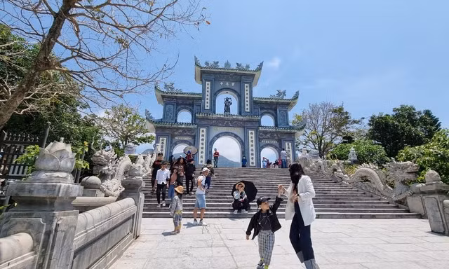 Lo ngại dịch bệnh, 20% khách hủy phòng, tour Đà Nẵng dịp lễ