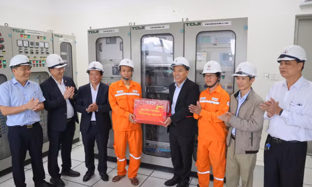 Thứ trưởng Bộ Công Thương: Phải đảm bảo cung cấp điện dịp Tết! 