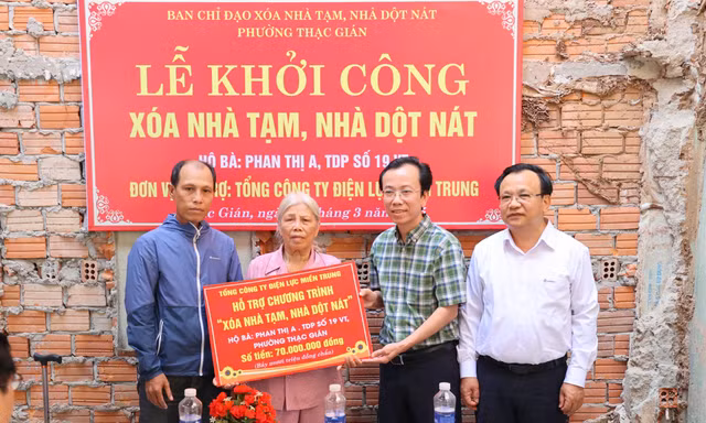  Xóa nhà tạm, xây nhà vững chãi cho người dân vùng mưa bão