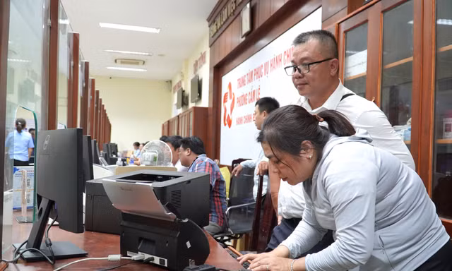 Cận cảnh những giờ phút hoạt động cuối cùng của cấp quận tại Đà Nẵng