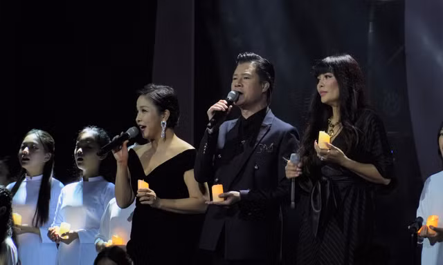 Ngọc Anh 3A, Mỹ Linh, Quang Dũng đắm chìm trong đêm nhạc Phú Quang