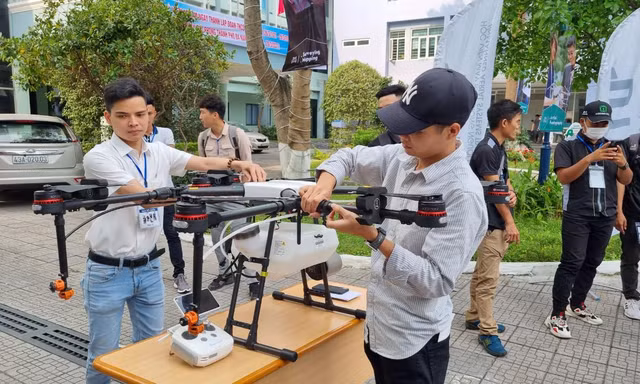 Miền Trung có học viện đào tạo máy bay không người lái đầu tiên