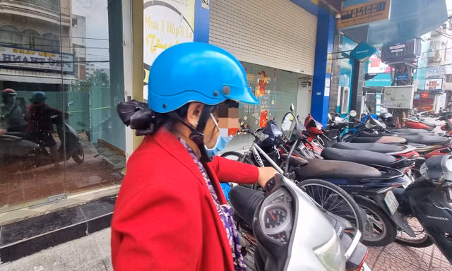 Đà Nẵng: Cửa hàng SJC mở cửa, vì sao khách ôm vàng thất vọng ra về?