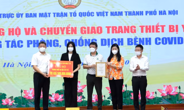 Mua tặng Trung tâm cấp cứu 115 Hà Nội 500 triệu đồng trang thiết bị y tế