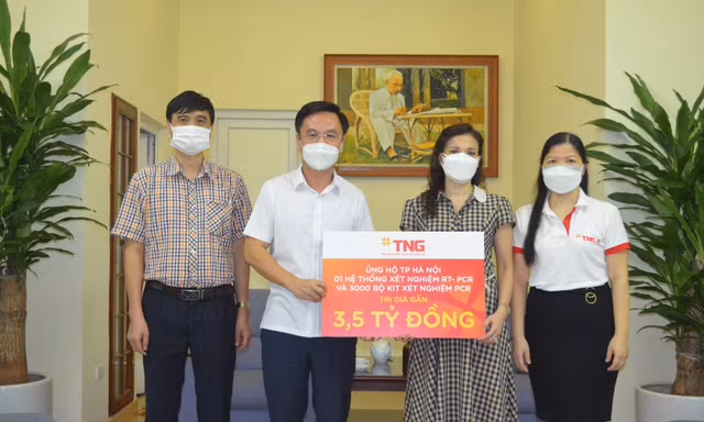 TNG Holdings Vietnam tặng hệ thống xét nghiệm COVID-19 cho bệnh viện dã chiến Hà Nội 