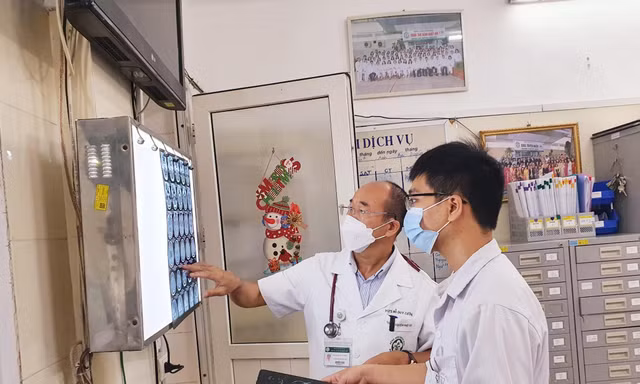 Hậu COVID-19, Bệnh viện Bạch Mai phát hiện 20 ca bị nấm đen 'ăn' mắt, phổi, não