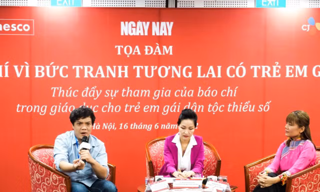 Tọa đàm có sự tham gia của 2 diễn giả - nhà báo Đinh Đức Hoàng và đạo diễn Nguyễn Bông Mai.