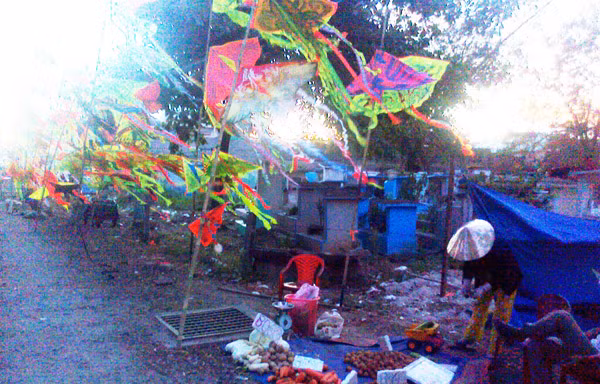 Bán hàng rong ở Bình Hưng Hòa
