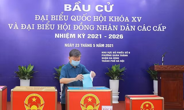 Bộ trưởng Tô Lâm tiến hành bỏ phiếu bầu cử