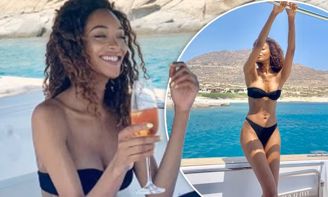 Siêu mẫu Jourdan Dunn khoe dáng đẹp như tạc tượng với áo tắm