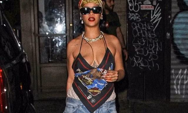 Nữ ca sĩ, tỷ phú Rihanna diện mốt không nội y, lộ nhược điểm