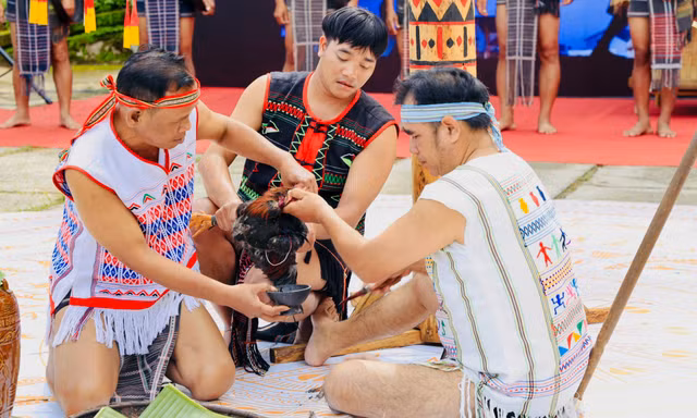 Lễ hội đón hạt ngọc từ rừng Yàng 