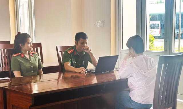 Lăng mạ nữ lao công, bị phạt 2,5 triệu đồng