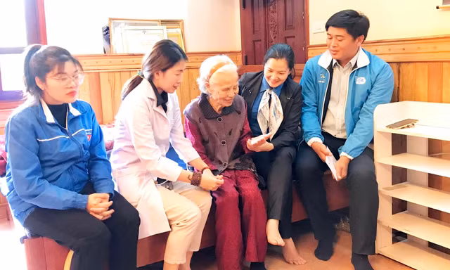 Nhiều hoạt động tri ân Mẹ Việt Nam anh hùng và người có công ở Lâm Đồng