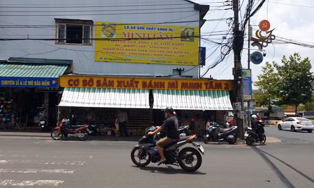 Thêm chủ tiệm ở Lâm Đồng bị lừa đặt mua 600 ổ bánh mì