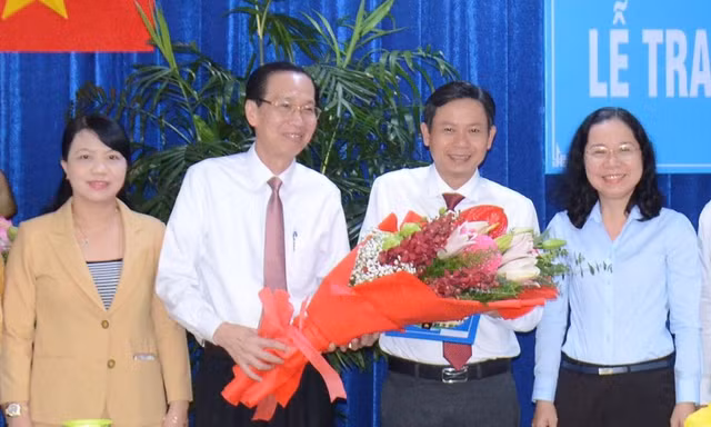 Phê chuẩn kết quả bầu nhiều lãnh đạo chủ chốt ở TPHCM