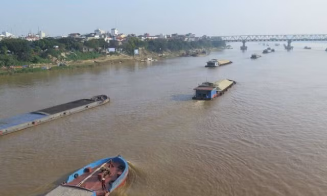 Hạn chế lưu thông trên một số kênh rạch ở TPHCM