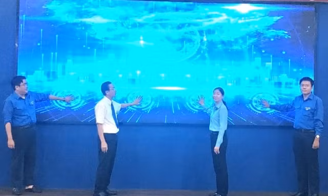 Phát động đoàn viên thanh niên TPHCM thi đua sáng tạo, dám nghĩ, biết làm... 