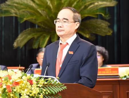 Ông Nguyễn Thiện Nhân phát biểu trong phiên làm việc trù bị Đại hội Đảng bộ TPHCM khóa XI sáng 14/10