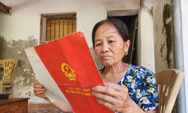 Vụ góa phụ nghèo có nguy cơ mất đất: Cấp trên chỉ đạo, cấp dưới "phớt lờ"?